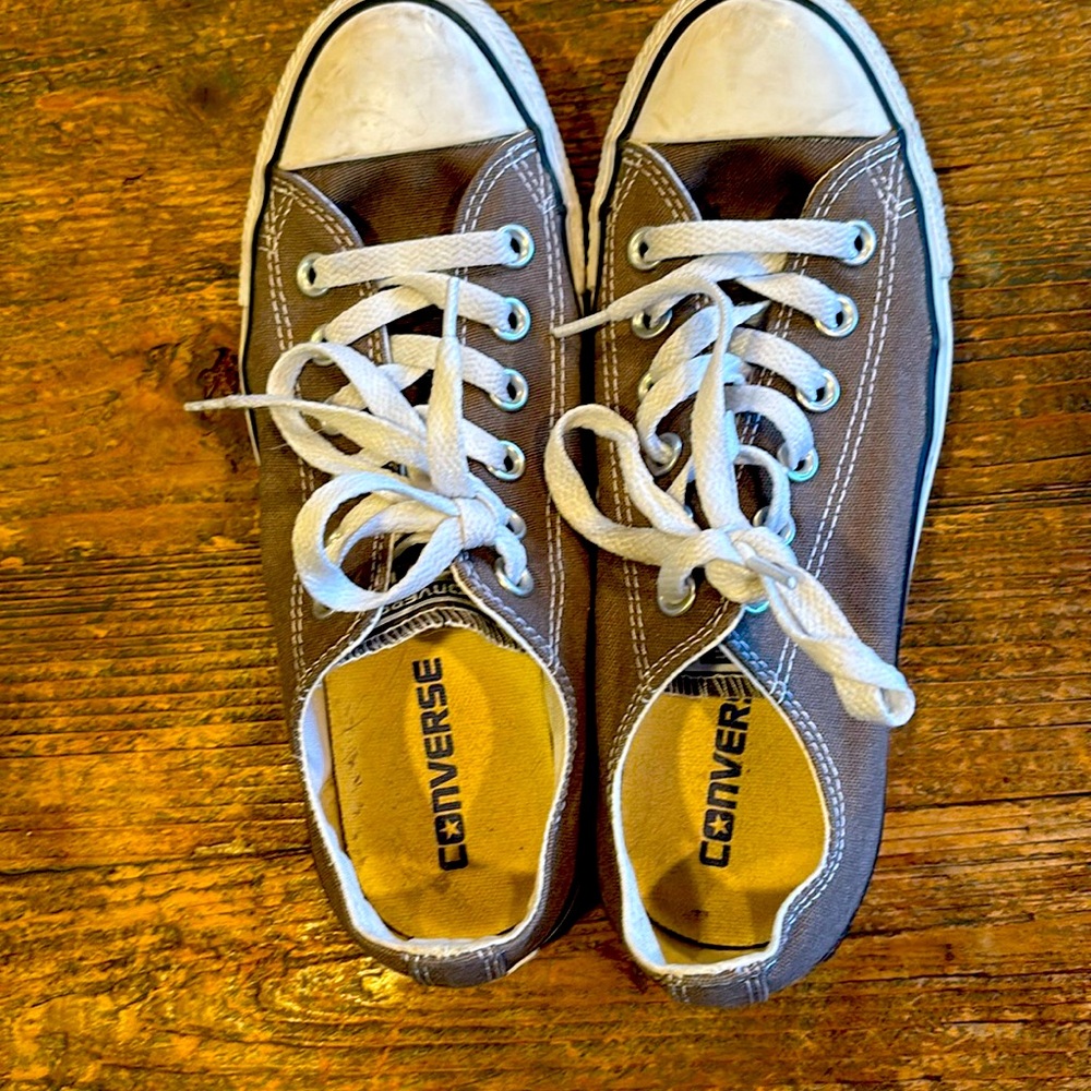 Grey converse women’s size 7